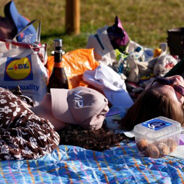 Heat health alerts and hosepipe ban issued as third heatwave hits UK