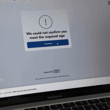 Hundreds of thousands of people backlash against internet safety rules