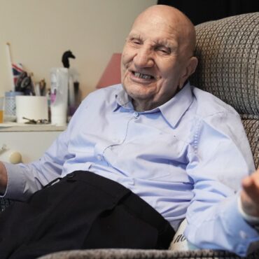 Appeal to send 100th birthday cards to Second World War veteran who has no known surviving family