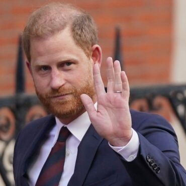 Prince Harry considering starting new charity after Sentebale row