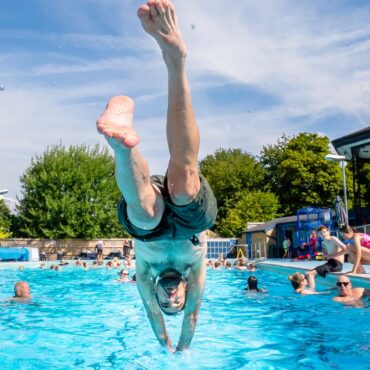 How heatwaves affect your health – and the top things to avoid