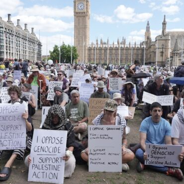 Home secretary defends arrest of more than 500 people after Palestine Action protests