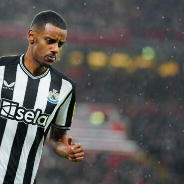 Transfer deadline day live: Isak set for record £125m move to Liverpool