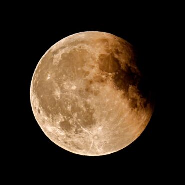 ‘Blood moon’ captured in photos across the world