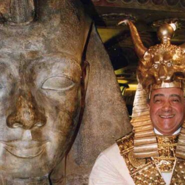Harrods to remove sculptures depicting Fayed as an Egyptian pharaoh