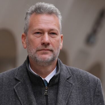 Former Welsh Reform UK leader pleads guilty to bribery over pro-Russian statements
