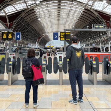 GPS pay-as-you-go rail ticket trials launched in England