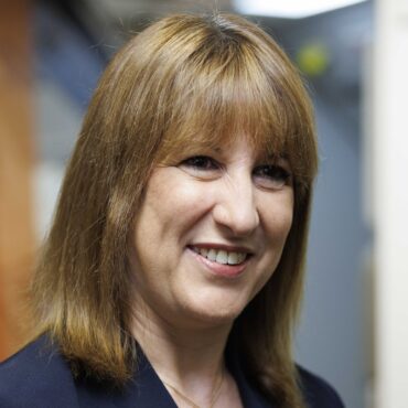 Chancellor to make case for ‘contribution’ ahead of youth jobs guarantee