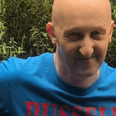 ‘Hero’ shot dead by accident was holding synagogue doors to block attacker, rabbi says