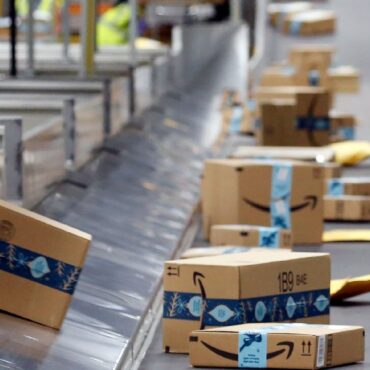 Uncertainty for UK workers as Amazon to cut 14,000 jobs globally