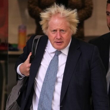Closing schools should be ‘last resort’ in future pandemic, says Boris Johnson