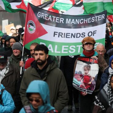 Minister sidesteps questions on Jewish students’ safety amid 7 October anniversary protests