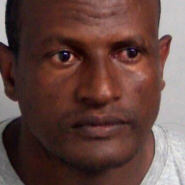 Witness: Wanted migrant was ‘confused’ and directed to train station by prison staff