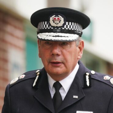Former police chief charged with fraud over alleged false military service claims