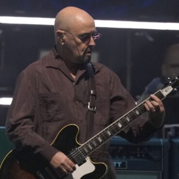 Oasis guitarist taking break from reunion tour as he reveals cancer diagnosis
