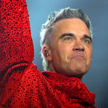 Robbie Williams forced to cancel world tour gig in ‘interests of public safety’