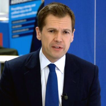 Jenrick ‘merely pointing out fact’ about not seeing ‘another white face’, Tory party chair says
