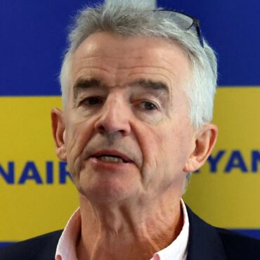 Furious Ryanair boss warns 100,000 passengers could have flights cancelled next week