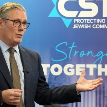 Starmer orders mandatory antisemitism training for NHS staff