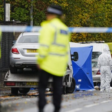 Police given extra time to question four arrested over synagogue terror attack