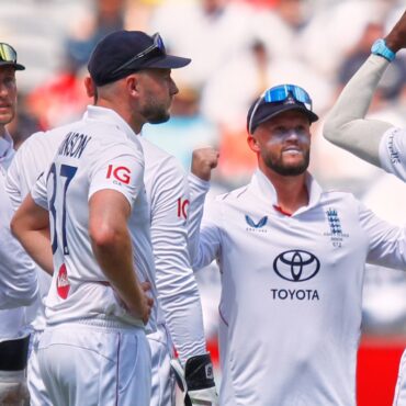 Ashes live: Archer hits back after England all out for 172