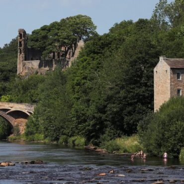 Woman, 20, dies while kayaking in River Tees
