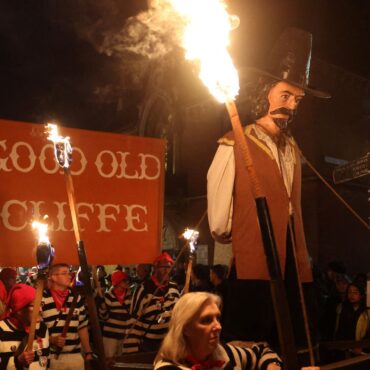Mildest Bonfire Night on record as UK experiences ‘humid’ conditions