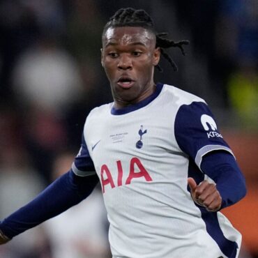 Spurs star ‘threatened with gun’