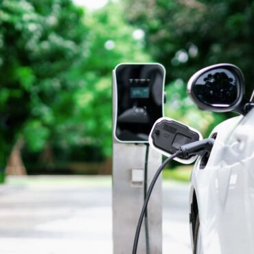 £1.5bn package announced to help Britain switch to electric vehicles