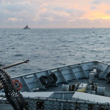 Royal Navy intercepts Russian warship and tanker