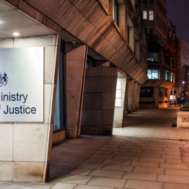 Ministers set to unveil major curbs to jury service