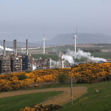 ExxonMobil to close Mossmorran plastics plant with hundreds of jobs at risk