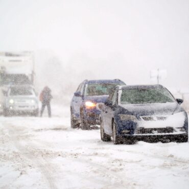 Fresh weather warnings issued as parts of UK threatened with blizzard conditions