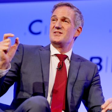 Government needs ‘more urgency’ to grow economy, business secretary admits
