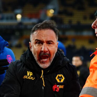 Vitor Pereira sacked as Wolves manager with club winless this season and bottom of table