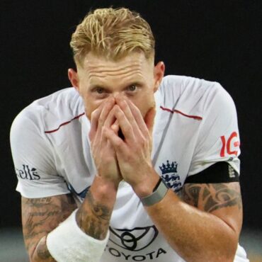 The Ashes live: Follow the latest from the second Test