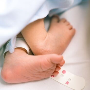 Campaigners call for stronger reforms to tackle baby formula crisis