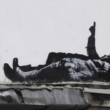 Banksy gives Britain at least one new mural for Christmas