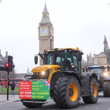 Rachel Reeves hit by Labour rural rebellion over inheritance tax on farmers