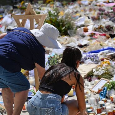 ‘All Jewish hearts are broken’ says UK Chief Rabbi on Bondi terror attack visit