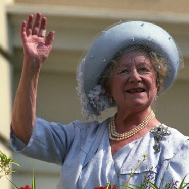 No 10 issued apology over John Major’s birthday message to Queen Mother, newly-released papers reveal