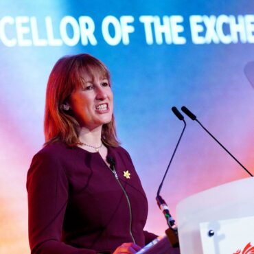 Rachel Reeves between a rook and a hard place after chess row