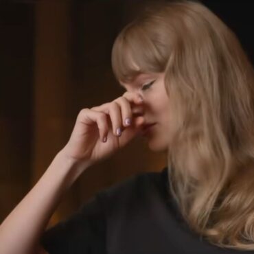 ‘It was little kids’ – Taylor Swift breaks down in tears over Southport attacks