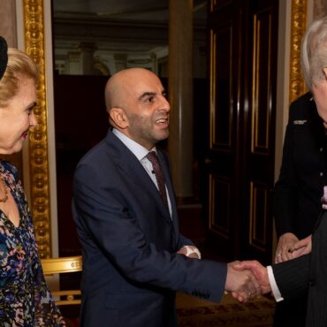 King meets Huntingdon train attack heroes, including guard who protected passengers