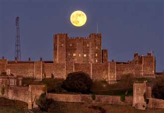 Photographers capture Wolf supermoon over Kent