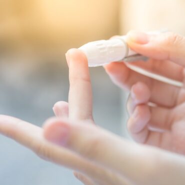 Finger prick blood test trial ‘could revolutionise’ Alzheimer’s diagnosis