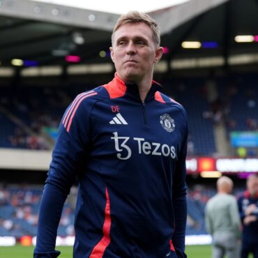 Man Utd speaking to several former players about being interim head coach