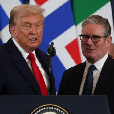 Starmer begins pushback against Trump as president threatens tariffs over Greenland