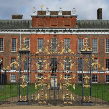 Man charged on suspicion of trespassing on grounds of William and Kate’s London residence