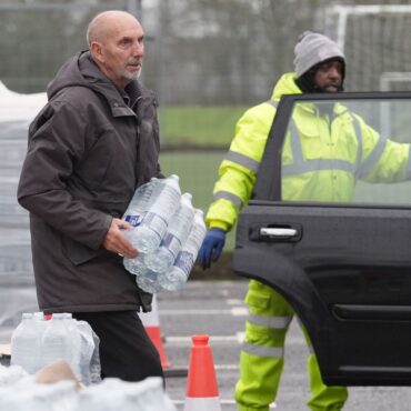 Thousands of properties still without water across South East England